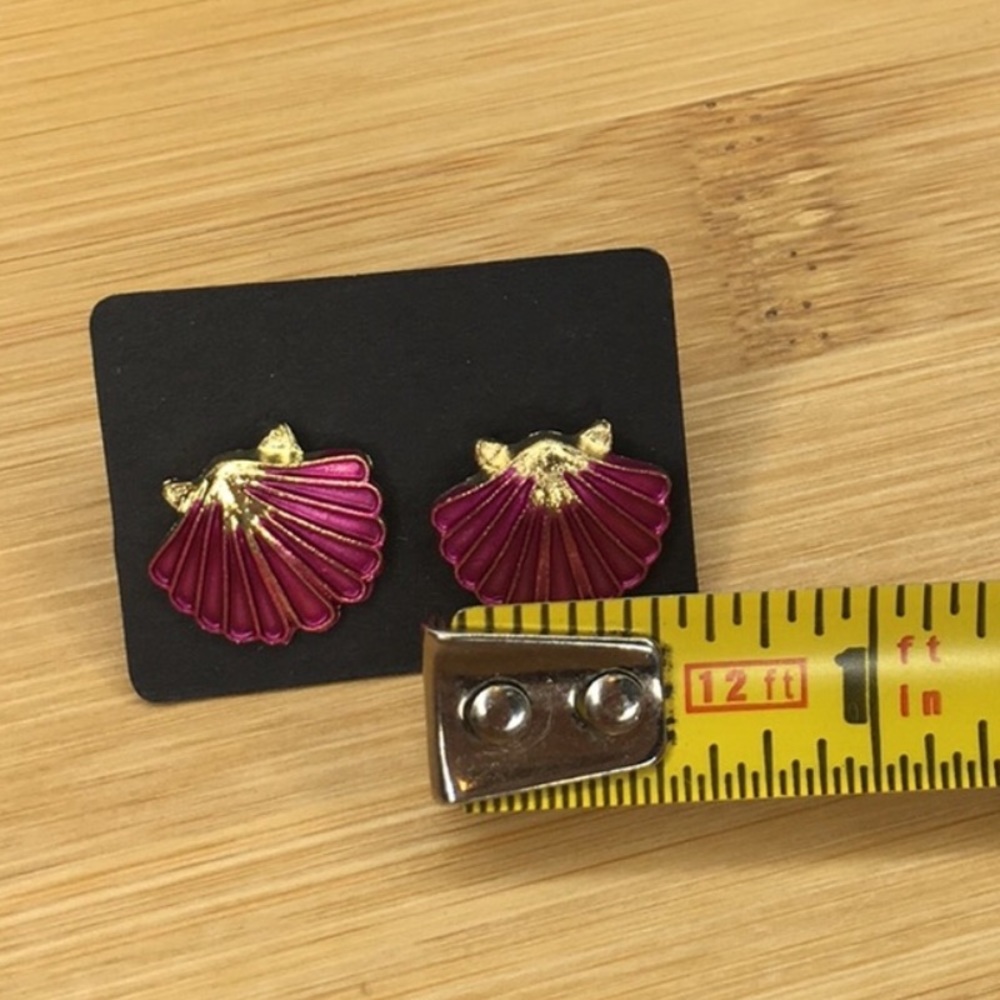 Magenta Clam Shell Earrings - Picture 6 of 6